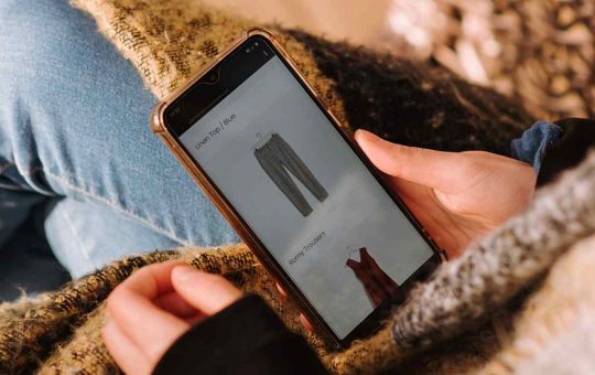 abiti usati, App online - lineadiretta24.it