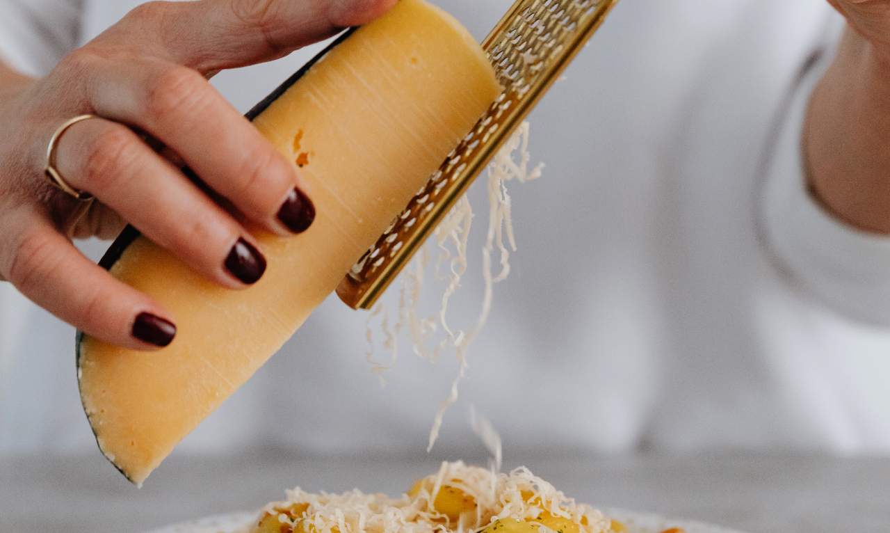 allarme formaggi tossici - lineadiretta24.it