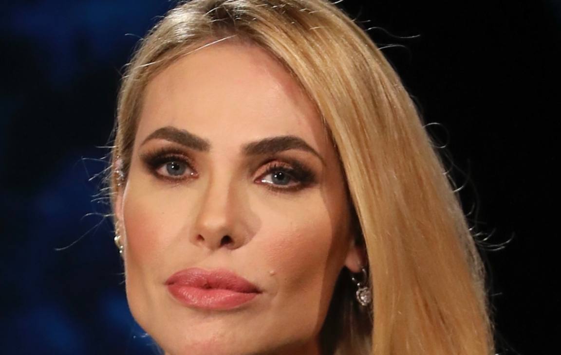Ilary Blasi - lineadiretta24.it