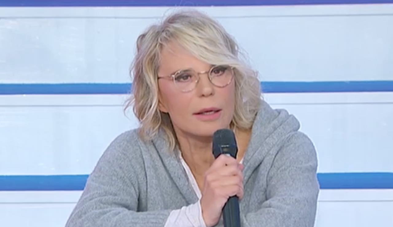 Ultim’ora canale 5, terremoto per Maria De Filippi: “Non andrà in onda ...