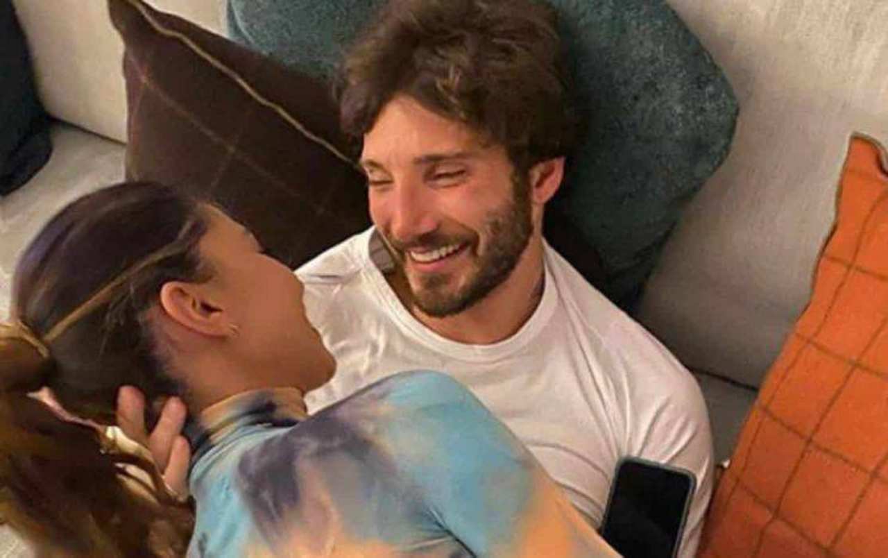 Stefano De Martino e Belen Rodriguez - lineadiretta24.it