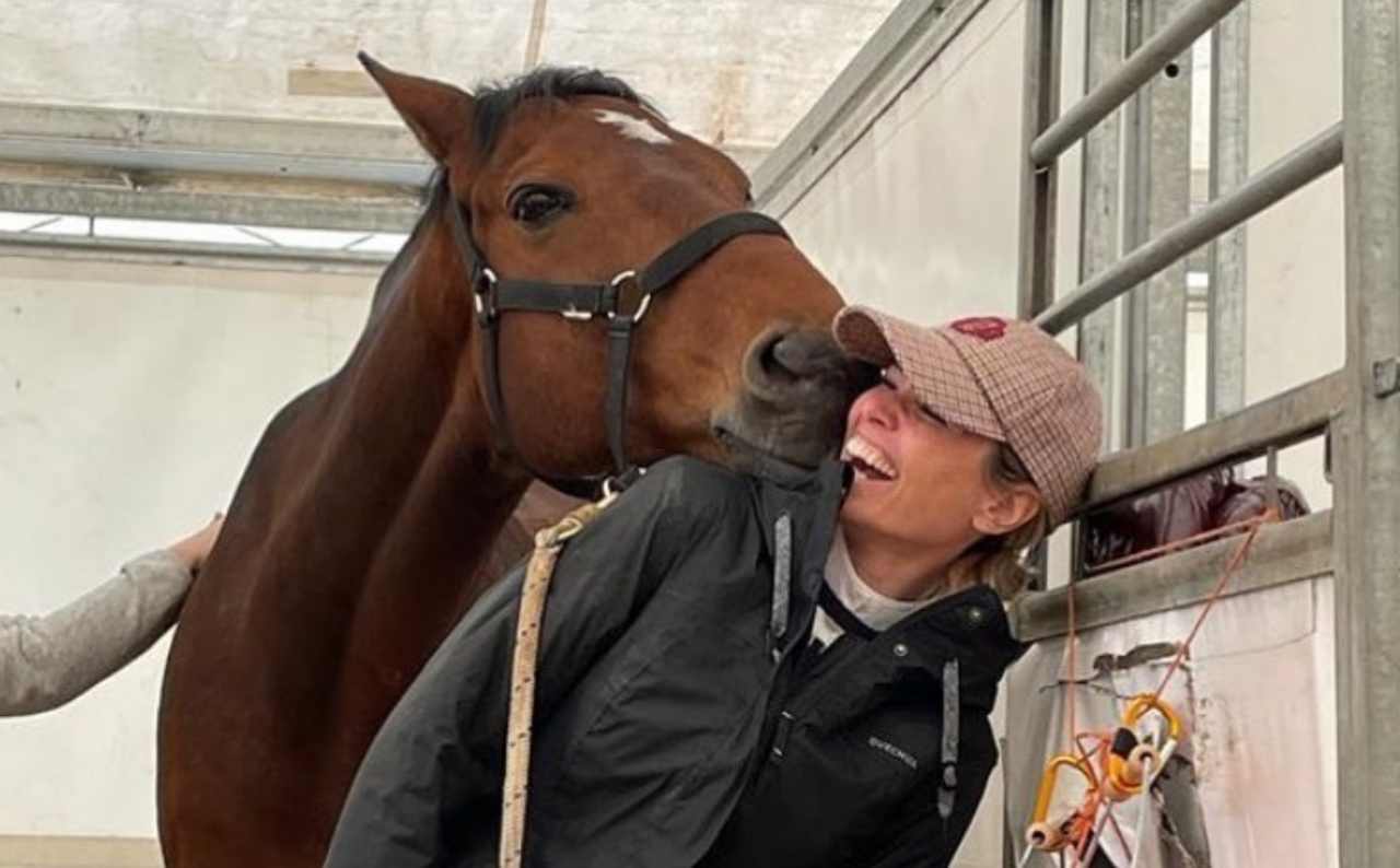 Carlotta Mantovan e il suo cavallo, fonte Instagram- lineadiretta24.it