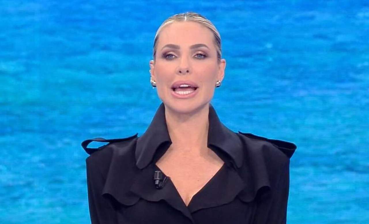 Ilary Blasi a L'Isola dei Famosi - lineadiretta24.it