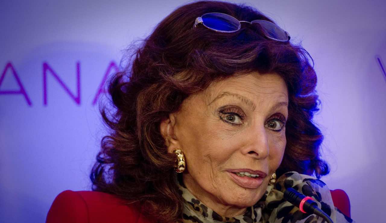 Sophia Loren, dopo anni fuori dalle scene torna davanti a tutti ecco