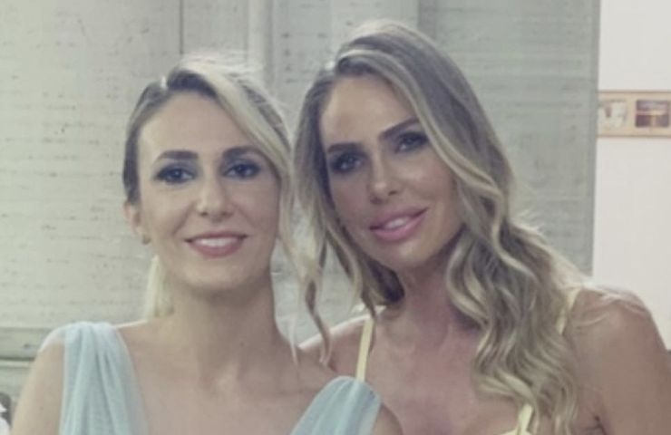Ilary Blasi con la sorella Melory - lineadiretta24.it