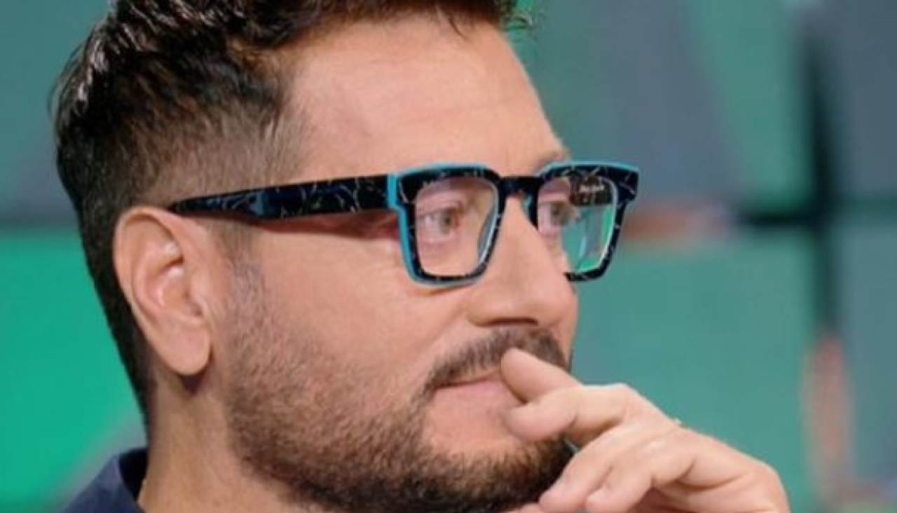 Enrico Papi esce allo scoperto
