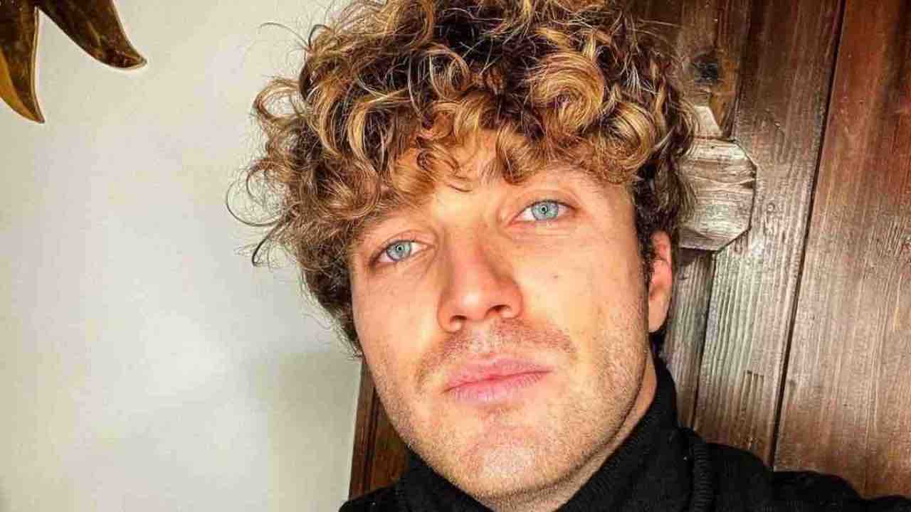 Il personaggio televisivo Paolo Ciavarro - Lineadiretta24.it