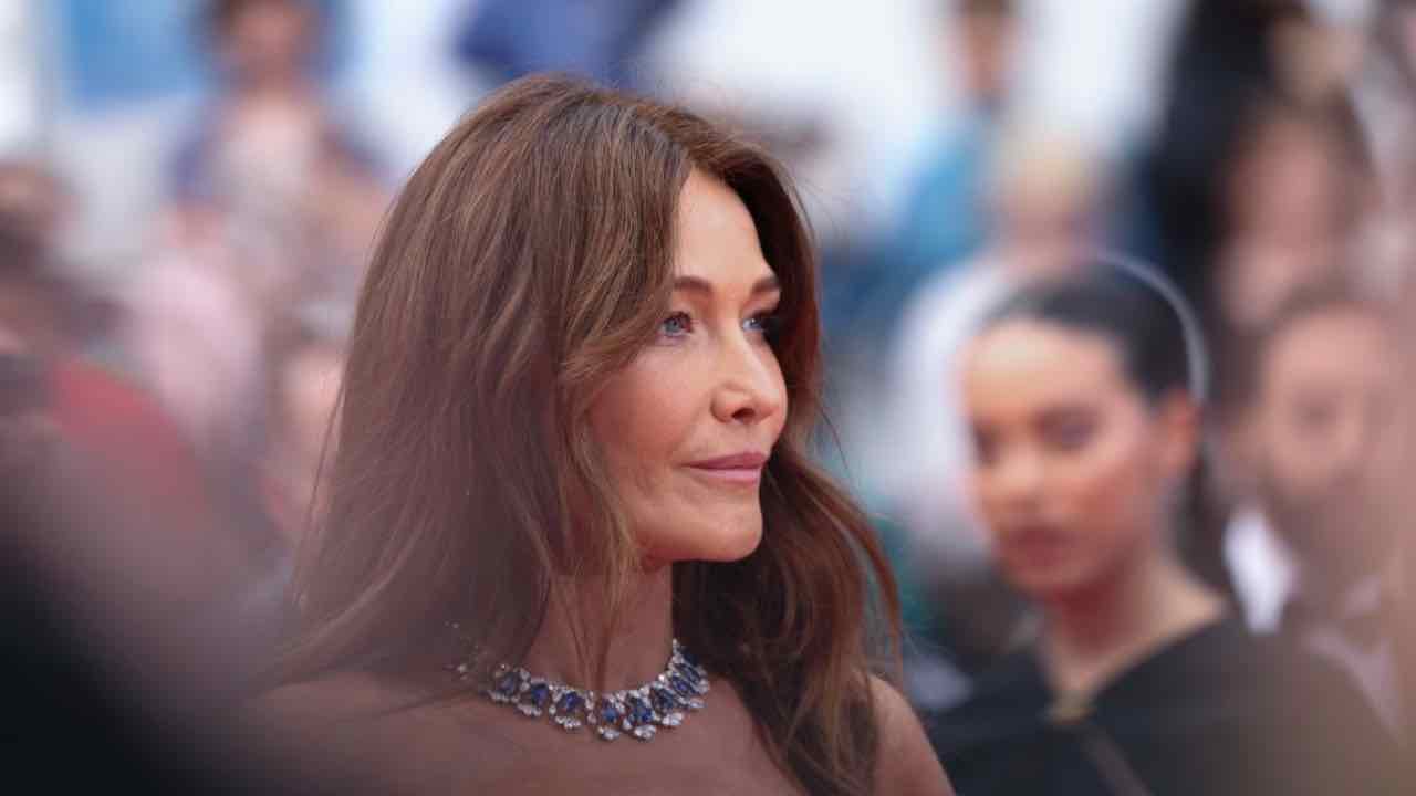 La top model Carla Bruni - Lineadiretta24.it