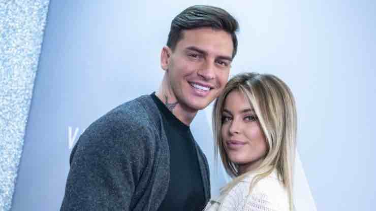 La coppia Sophie Codegoni e Alessandro Basciano - Lineadiretta24.it