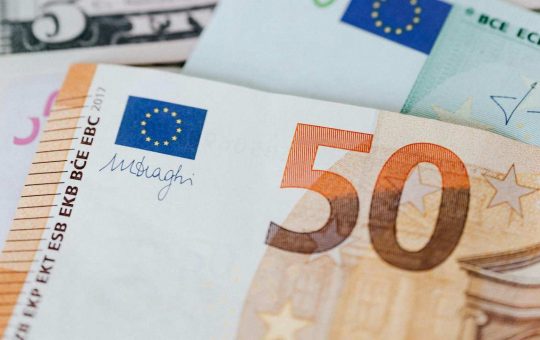 Soldi extra (pexels.com) - lineadiretta24.it